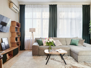 Квартира GM Apartments Стильная Трехкомнатная в Доме на Набережной