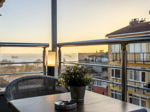 Апарт-отель  Cube Suites