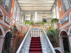 Хостел Elia Boutique & Apart-Hotel