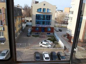 Квартира Уютная Двухкомнатная в Центре Города