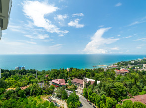 Квартира с двумя террасами и бассейном