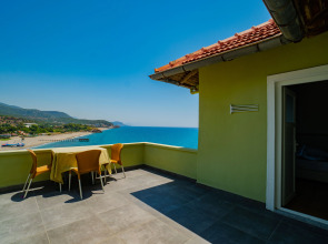 Отель Senza Garden Holiday Club