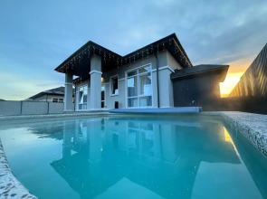 Вилла Небо с Подогреваемым Бассейном и Сауной