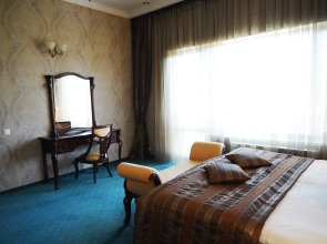 Отель Александр