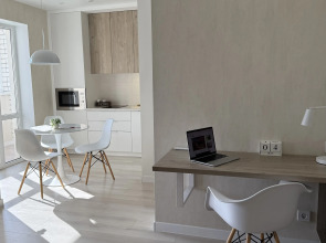 Апартаменты PosutochnoSV на Лунной 30