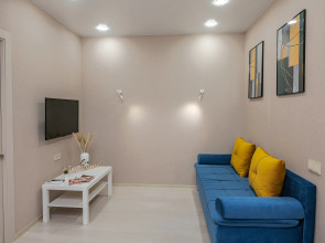 Апартаменты TopHouse на Каплунова 10 трёхкомнатные