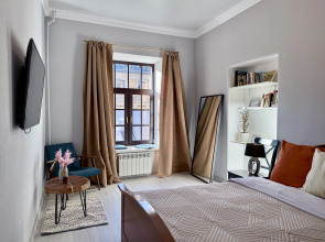 Квартира Orlov House с видом на крыши Петербурга