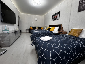 Квартира Новая Двухкомнатная квартира до 8 человек прямо у входа в метро