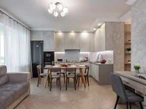 Апартаменты трёхкомнатные с видом на Национальную библиотеку