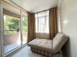 Апартаменты Актер House