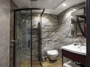 Отель Heaven Premium Airport