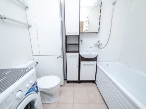 Апартаменты у метро с видом на писательский городок