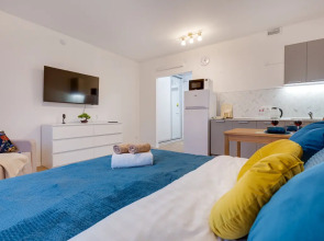 Квартира Студия с Панорамными Окнами Возле Метpo Лecнaя