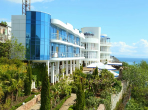 Отель Мажестик