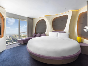 Отель V Hotel Dubai Curio Collection by Hilton