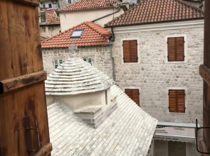 Hotel Athos Guesthouse