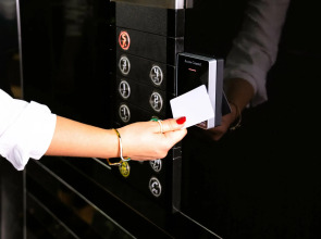 Отель Grand Clover