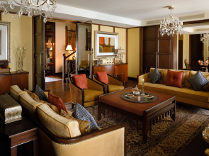 Отель Palace Downtown