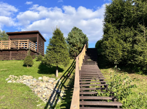 Частный дом у реки