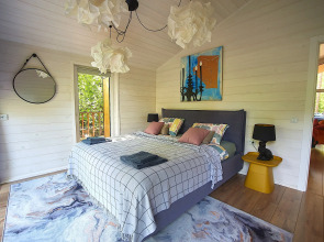 Частный дом Большая Репинская дача в лесу