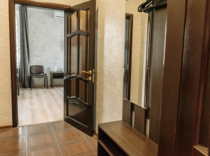 Отель Корона