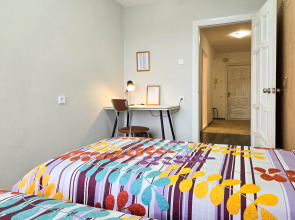 Апартаменты двухкомнатные в центре Сеть ЙоХоум