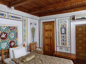 Отель Sasha & Son