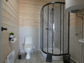 Частный Дом 5 с Двуспальной Кроватью