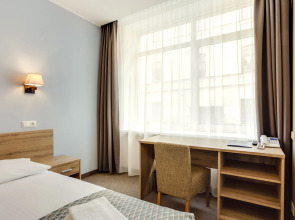 Отель Old Town Trio