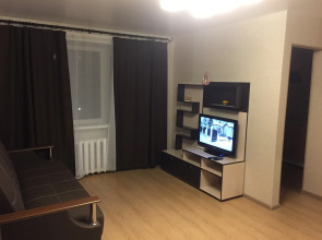 Апартаменты 1-комнатная квартира (недалеко от жд вокзала)