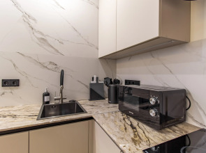 Апартаменты Родионова 136 Б 4