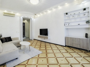 Квартира Трехкомнатная с Видом на Фонтанку