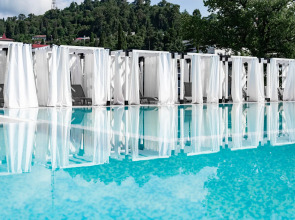 Отель Riviera Hotel