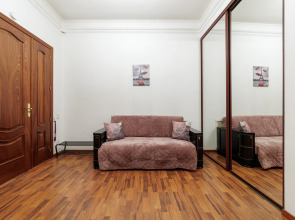 Квартира Уютная квартира на Мойке 32 DereMRents ДереМРентс