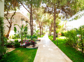 Rose Garden Premium Hotel