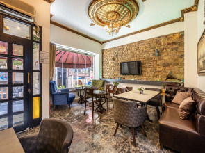 Отель Taksim Trust