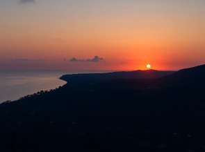 Отель Манон