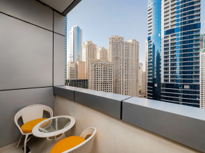 Апартаменты Welcome Home in Bay Central Tower