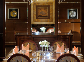 Отель Palace Downtown