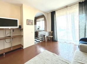 Квартира двухкомнатная в центре на Кирова рядом со стадионом Химик