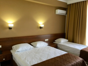 Отель Гостиничный комплекс Family Pride Inn