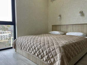 Апартаменты у Дендрария в ЖК Метрополь на самом высоком этаже, где есть бассейн