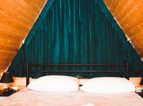 Apartments Luno Cottage