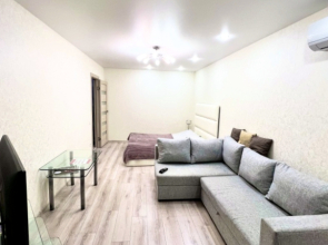 Апартаменты на Четаева 27а