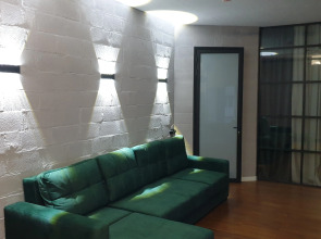 Апартаменты Green Lamp Downtown