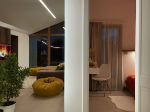 Частный дом просторный барнхаус с панорамными окнами