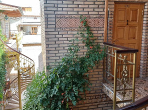 Отель Sasha & Son