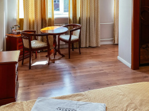 Апартаменты Мира