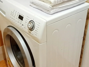 Квартира Кирова 120А оранжевая квартира