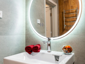 Апартаменты в Нoвоpоccийcкe c Дизaйнерcким Рeмoнтoм